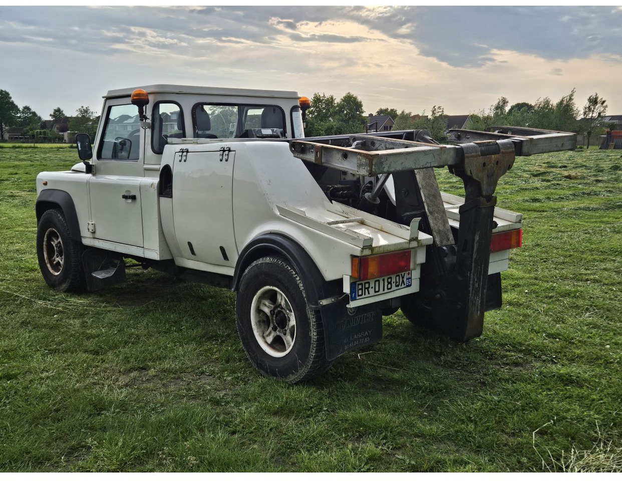 Land Rover Defender Breaking down vehicle - Samochód osobowy: zdjęcie 4 Land Rover Defender Breaking down vehicle - Samochód osobowy: zdjęcie 4