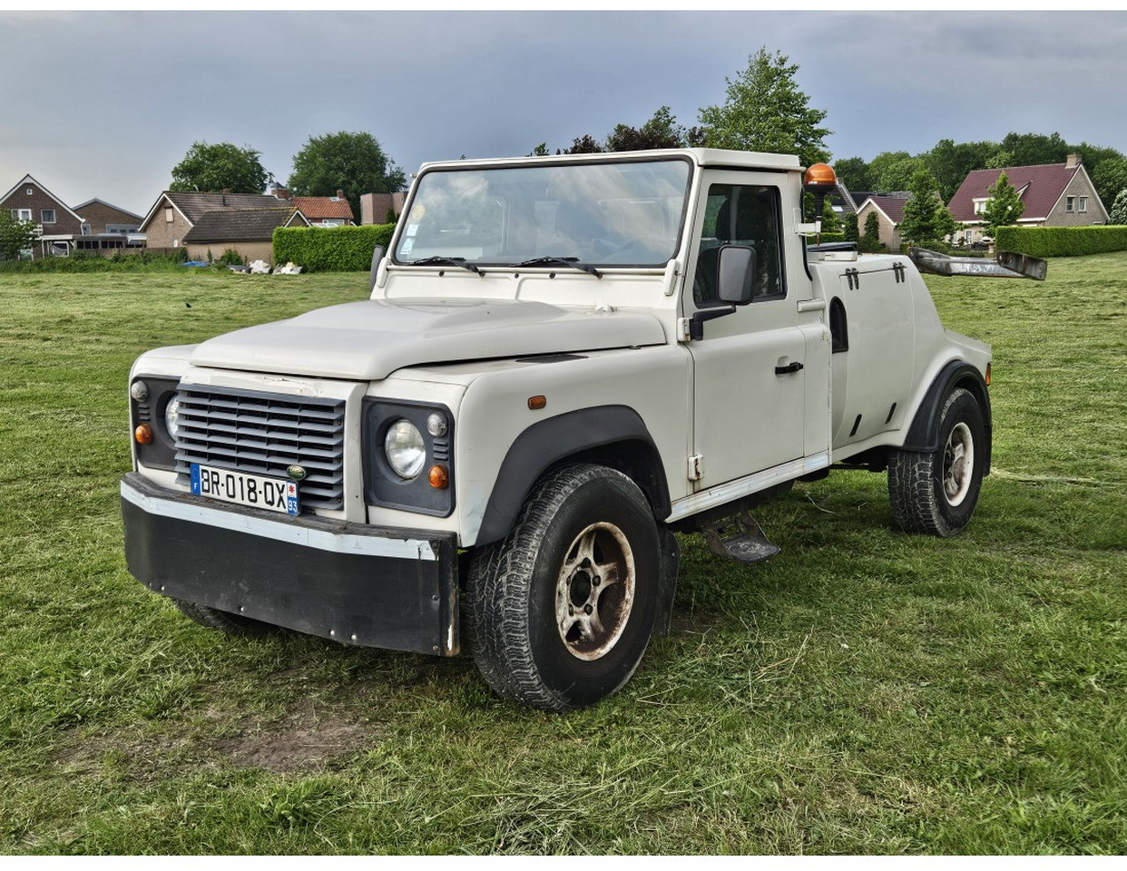 Land Rover Defender Breaking down vehicle - Samochód osobowy: zdjęcie 1 Land Rover Defender Breaking down vehicle - Samochód osobowy: zdjęcie 1