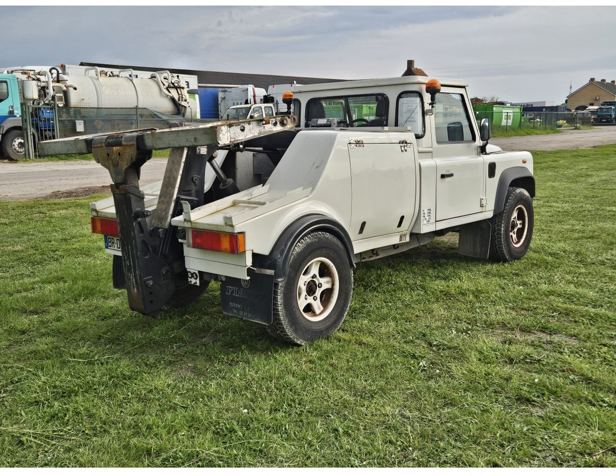 Land Rover Defender Breaking down vehicle - Samochód osobowy: zdjęcie 2 Land Rover Defender Breaking down vehicle - Samochód osobowy: zdjęcie 2