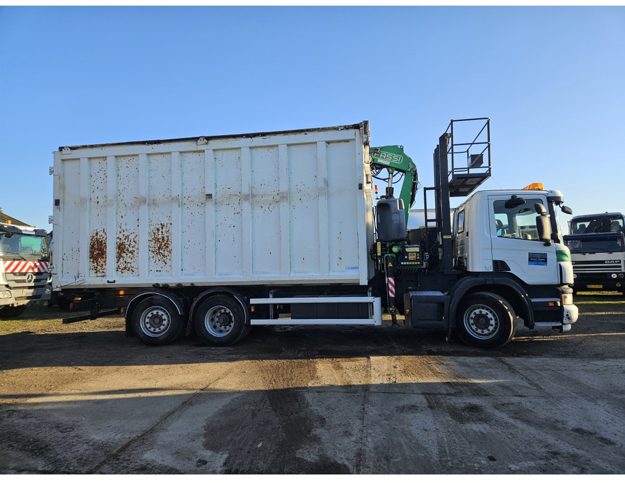 Scania P360 6x2 steering axle lenk Tipper Crane Fassi F175A - Wywrotka, Samochod ciężarowy z HDS: zdjęcie 4 Scania P360 6x2 steering axle lenk Tipper Crane Fassi F175A - Wywrotka, Samochod ciężarowy z HDS: zdjęcie 4