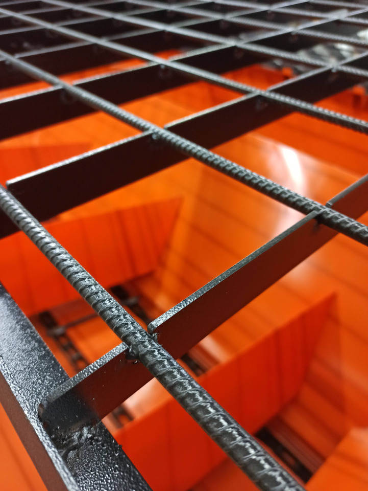 TICAB Sand and Salt Spreader,6/9mᵌ,9/12t of sand,Manufaсturer - Komunalne/ Specjalistyczne: zdjęcie 3 TICAB Sand and Salt Spreader,6/9mᵌ,9/12t of sand,Manufaсturer - Komunalne/ Specjalistyczne: zdjęcie 3