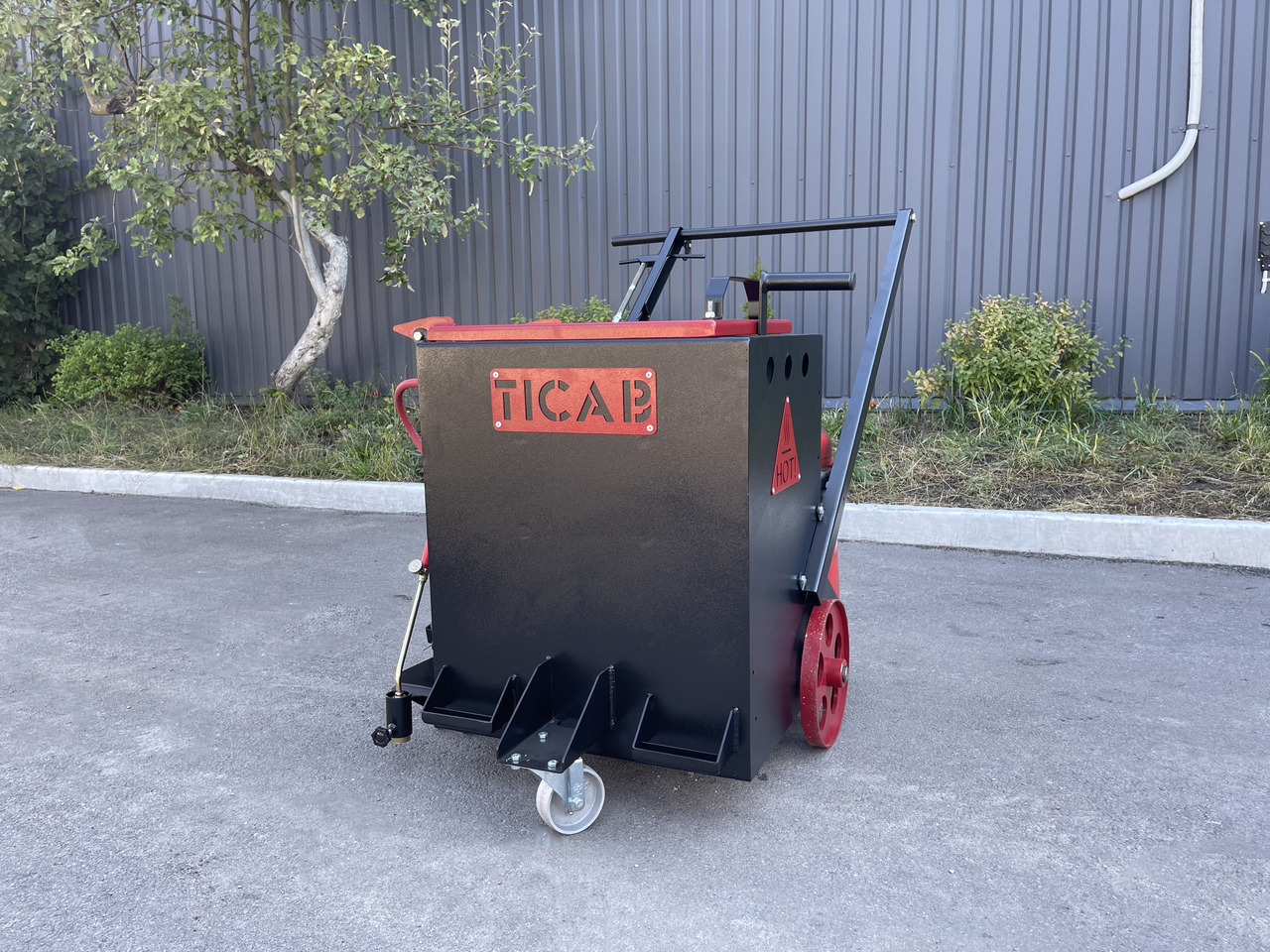 TICAB Mini Crack Sealing Machine , Hand Push Crack Fill Machine, Manufacturer - Skrapiarka: zdjęcie 2 TICAB Mini Crack Sealing Machine , Hand Push Crack Fill Machine, Manufacturer - Skrapiarka: zdjęcie 2