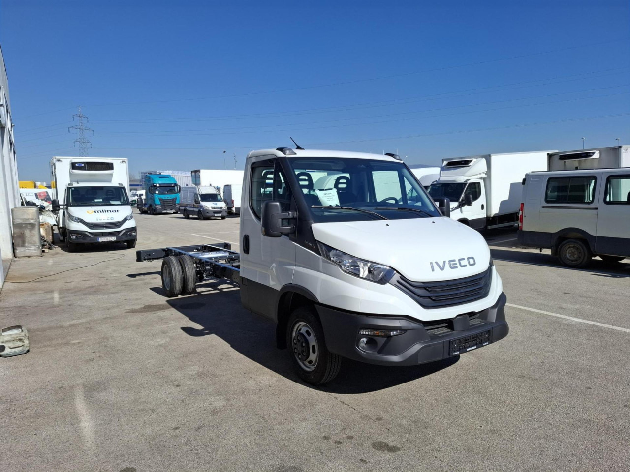 IVECO Daily 50C18H/P - Samochód ciężarowe pod zabudowę: zdjęcie 2 IVECO Daily 50C18H/P - Samochód ciężarowe pod zabudowę: zdjęcie 2