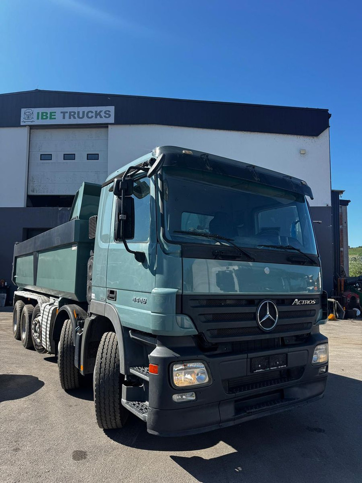 Mercedes-Benz Actros 4446 10x4, E5, MP2, EPS, Retarder - Wywrotka: zdjęcie 2 Mercedes-Benz Actros 4446 10x4, E5, MP2, EPS, Retarder - Wywrotka: zdjęcie 2