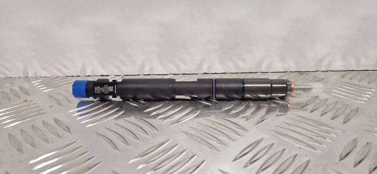 JCB 320/06827 fuel injector Delphi injector 28229876 68kw – 93kw - Silnik i części do Maszyn budowlanych: zdjęcie 4 JCB 320/06827 fuel injector Delphi injector 28229876 68kw – 93kw - Silnik i części do Maszyn budowlanych: zdjęcie 4