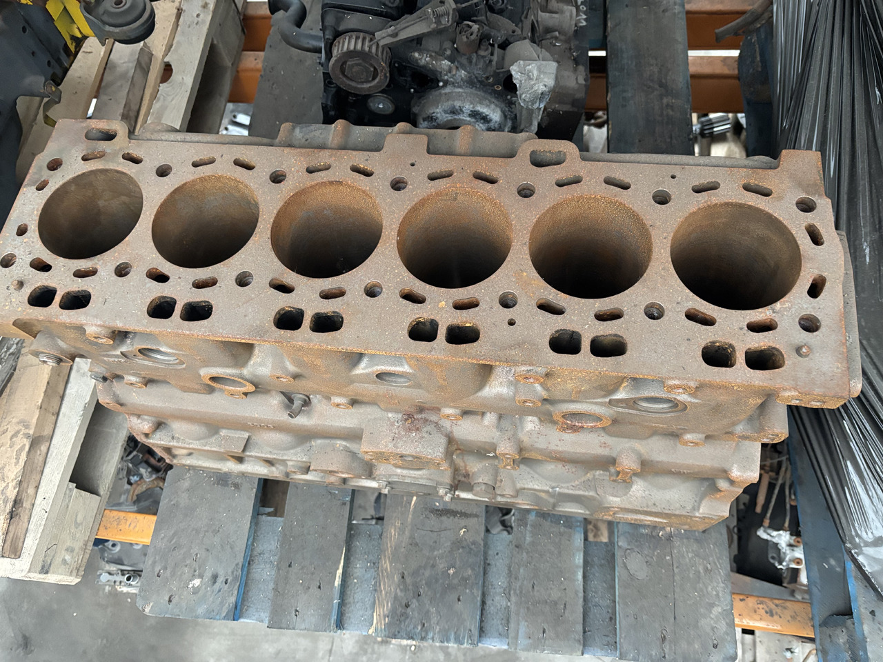 Caterpillar CAT C6.6 Blok Silnika 306-6845 - Blok cylindrów do Maszyn rolniczych: zdjęcie 5 Caterpillar CAT C6.6 Blok Silnika 306-6845 - Blok cylindrów do Maszyn rolniczych: zdjęcie 5