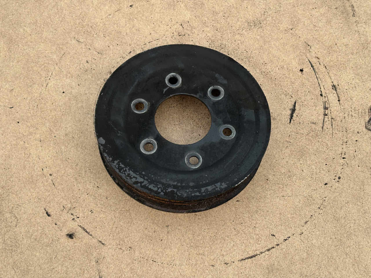 Claas LEXION 780 Koło Pasowe Silnika 9 pasków - Pasek do Kombajnów zbożowych: zdjęcie 1 Claas LEXION 780 Koło Pasowe Silnika 9 pasków - Pasek do Kombajnów zbożowych: zdjęcie 1