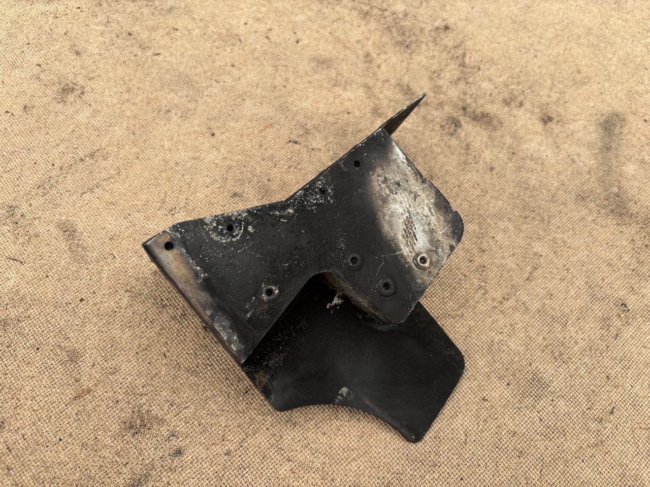 Claas Lexion 780 Izolacja Silnika Pokrywa Maska Obudowa Osłona 00 0781 224 0 0007812240 - Uszczelka silnika do Kombajnów zbożowych: zdjęcie 3 Claas Lexion 780 Izolacja Silnika Pokrywa Maska Obudowa Osłona 00 0781 224 0 0007812240 - Uszczelka silnika do Kombajnów zbożowych: zdjęcie 3