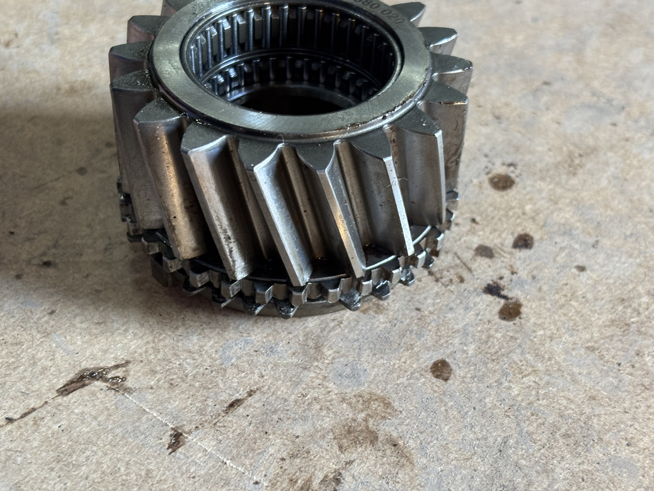 Fendt 307 308 309 310 311 312 Koło Zębate Walcowe 312100080020 - Przekładnia do Maszyn rolniczych: zdjęcie 2 Fendt 307 308 309 310 311 312 Koło Zębate Walcowe 312100080020 - Przekładnia do Maszyn rolniczych: zdjęcie 2