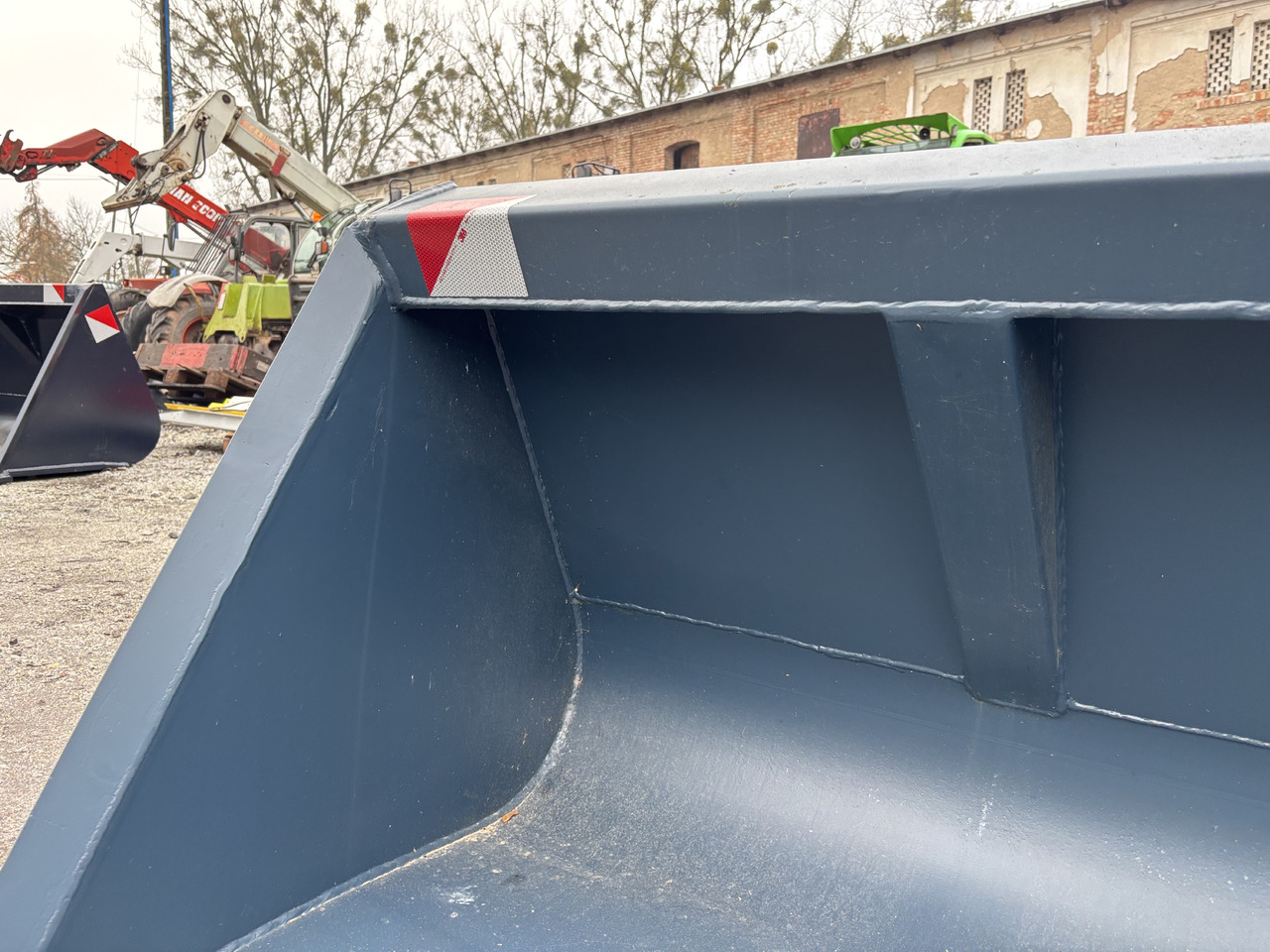 Łyżka Objętościowa 2,3m 1,01 m3 z mocowaniem do ładowarki Manitou. - Łyżka do ładowarki: zdjęcie 3 Łyżka Objętościowa 2,3m 1,01 m3 z mocowaniem do ładowarki Manitou. - Łyżka do ładowarki: zdjęcie 3