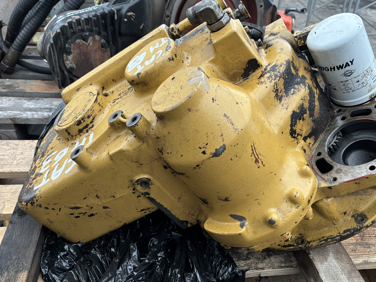 Manitou MLA628T Cat TH63 Skrzynia biegów 4205502R - Skrzynia biegów do Maszyn rolniczych: zdjęcie 5 Manitou MLA628T Cat TH63 Skrzynia biegów 4205502R - Skrzynia biegów do Maszyn rolniczych: zdjęcie 5