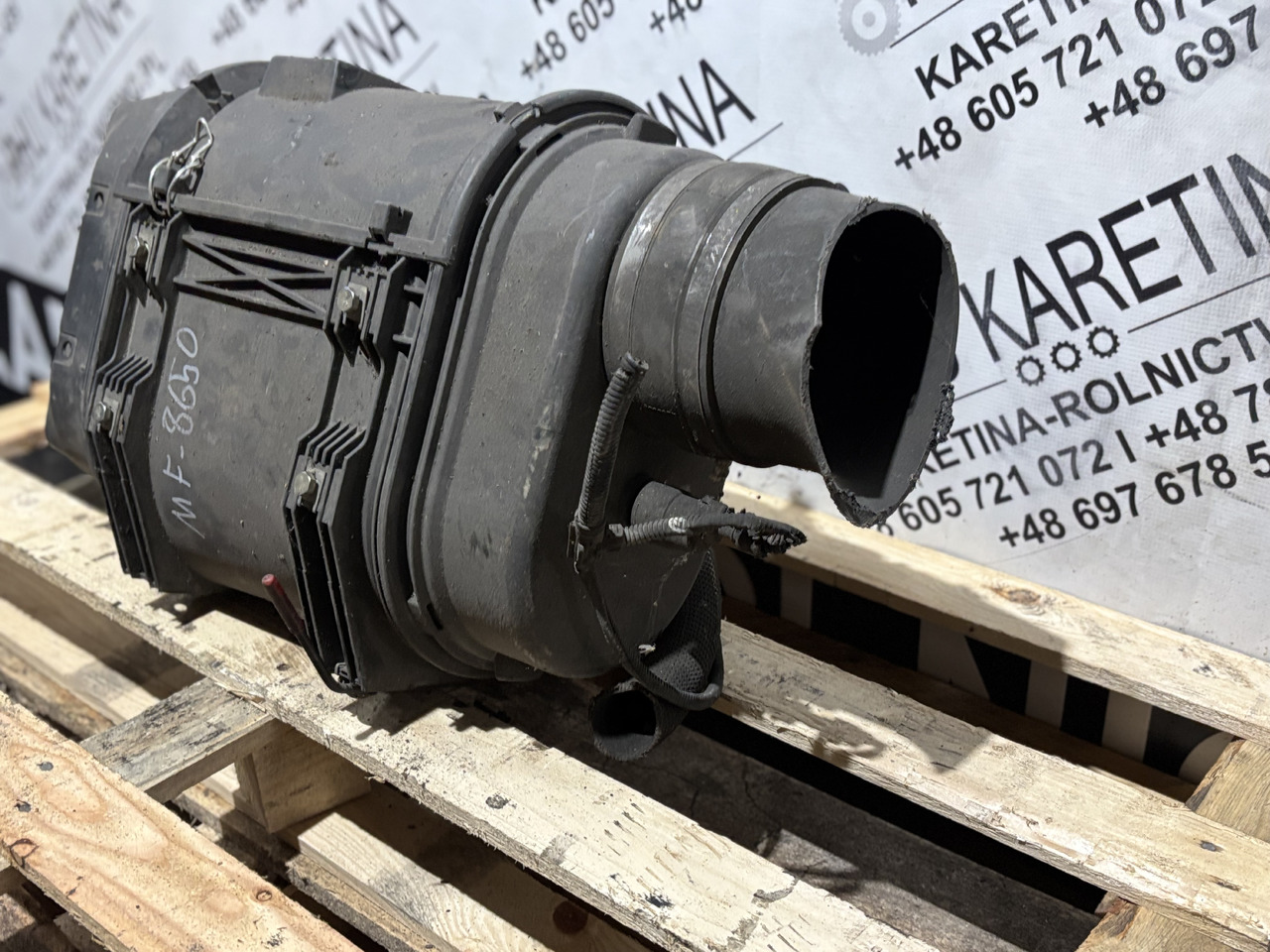 Massey Ferguson 4286482M92 Obudowa Filtra Powietrza Zespół - Filtr pneumatyczny do Maszyn rolniczych: zdjęcie 3 Massey Ferguson 4286482M92 Obudowa Filtra Powietrza Zespół - Filtr pneumatyczny do Maszyn rolniczych: zdjęcie 3