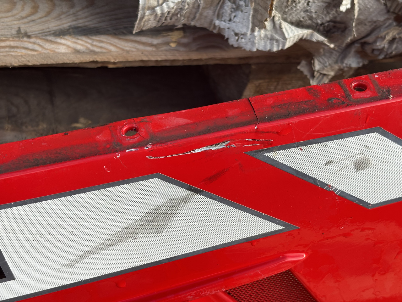 Massey Ferguson 5613 Obudowa Silnika Boczna Prawa - Nadwozie i zewnętrzne elementy do Maszyn rolniczych: zdjęcie 4 Massey Ferguson 5613 Obudowa Silnika Boczna Prawa - Nadwozie i zewnętrzne elementy do Maszyn rolniczych: zdjęcie 4