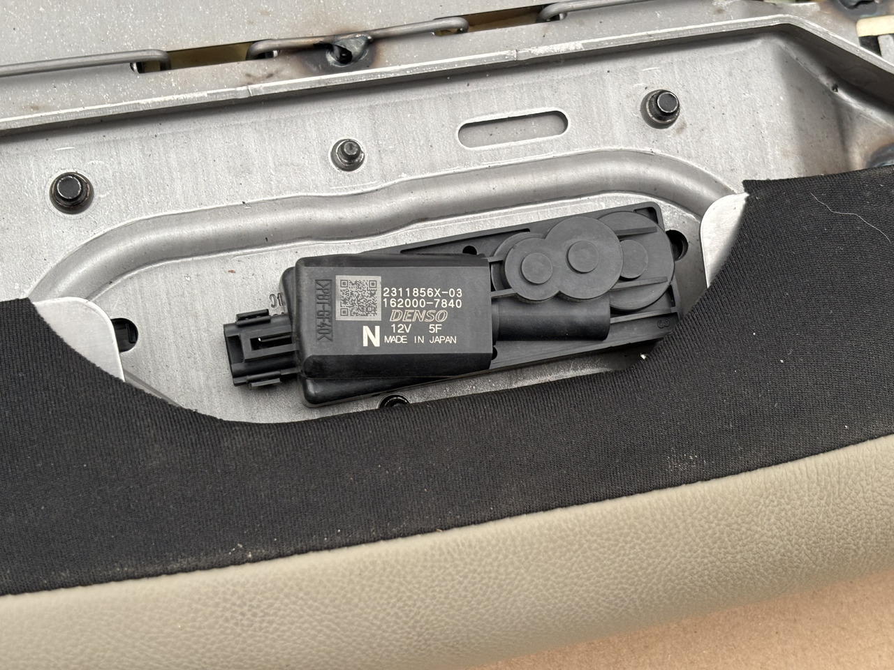 Siedzisko Skórzane John Deere Skórzane Oryginał RE174401 - Siedzenie do Maszyn rolniczych: zdjęcie 5 Siedzisko Skórzane John Deere Skórzane Oryginał RE174401 - Siedzenie do Maszyn rolniczych: zdjęcie 5