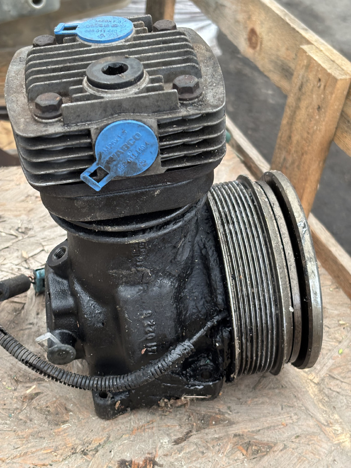 WABCO Kompresor Sprężonego Powietrza 4111411020 - Sprężarka do Maszyn rolniczych: zdjęcie 4 WABCO Kompresor Sprężonego Powietrza 4111411020 - Sprężarka do Maszyn rolniczych: zdjęcie 4