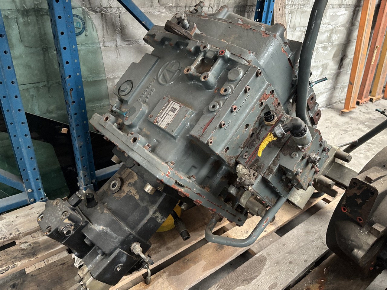 ZF 3AVG310 3AVG-310 1370 4122035014 4620401091F Skrzynia Biegów Liebherr L564 - Skrzynia biegów do Maszyn rolniczych: zdjęcie 3 ZF 3AVG310 3AVG-310 1370 4122035014 4620401091F Skrzynia Biegów Liebherr L564 - Skrzynia biegów do Maszyn rolniczych: zdjęcie 3