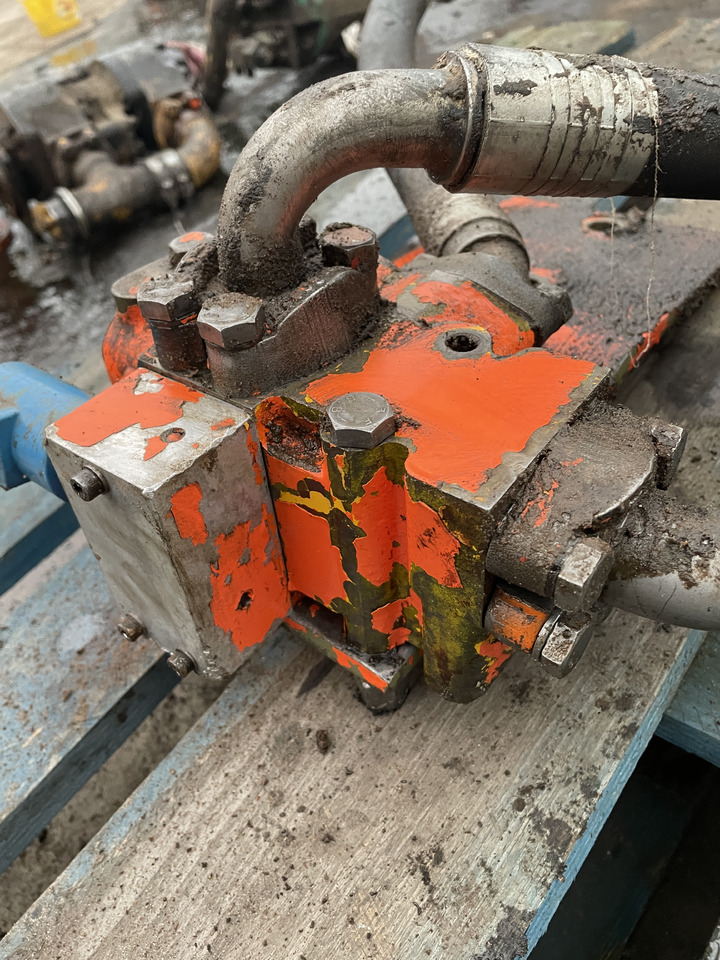 ZF 4PW45H1 Zettelmayer Volvo - skrzynia biegów - rozdzielacz hydrauliczny PUV07V7 - Skrzynia biegów do Maszyn rolniczych: zdjęcie 3 ZF 4PW45H1 Zettelmayer Volvo - skrzynia biegów - rozdzielacz hydrauliczny PUV07V7 - Skrzynia biegów do Maszyn rolniczych: zdjęcie 3