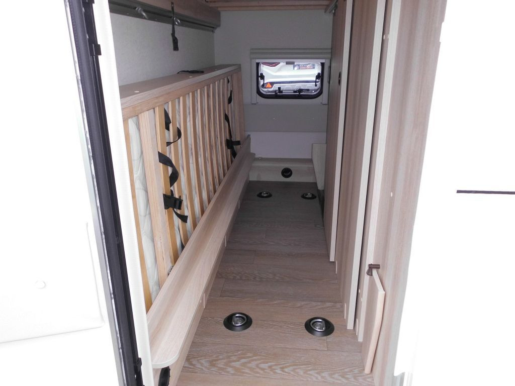 Hobby De Luxe 540 KMFe 2026 GARAGE AUTARK 1800kg. - Przyczepa kempingowa: zdjęcie 4 Hobby De Luxe 540 KMFe 2026 GARAGE AUTARK 1800kg. - Przyczepa kempingowa: zdjęcie 4