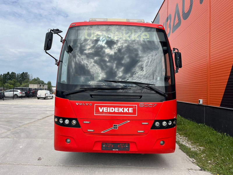 Volvo B12M 4x2 14 SEATS / AC / AUXILIARY HEATING / WC / KITCHEN - Podmiejski autobus: zdjęcie 2 Volvo B12M 4x2 14 SEATS / AC / AUXILIARY HEATING / WC / KITCHEN - Podmiejski autobus: zdjęcie 2