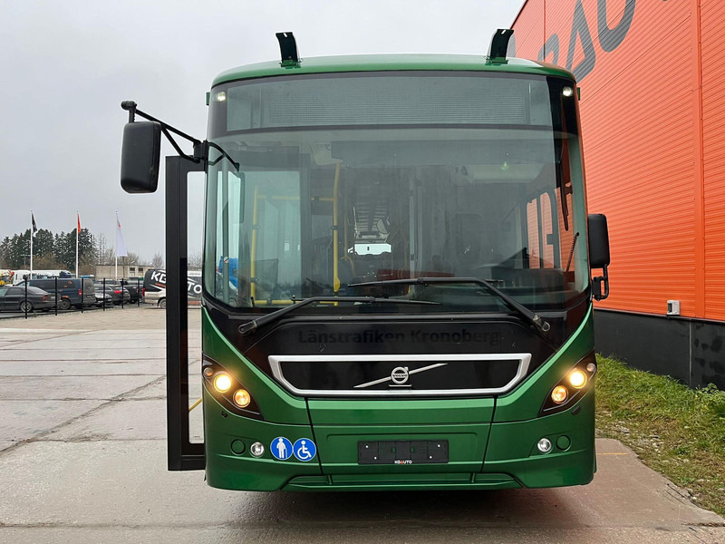 Volvo B8RLE 8900 6x2 AC / AUXILIARY HEATER / WHEELCHAIR RAMP - Miejski autobus: zdjęcie 2 Volvo B8RLE 8900 6x2 AC / AUXILIARY HEATER / WHEELCHAIR RAMP - Miejski autobus: zdjęcie 2
