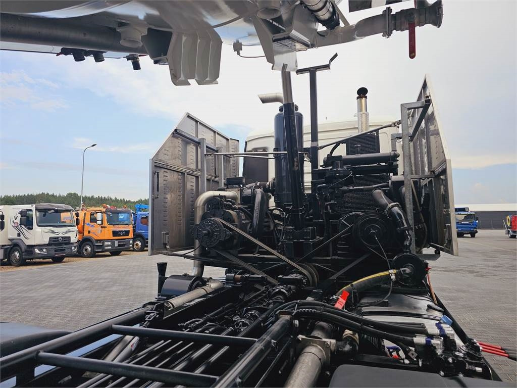 MAN JUROP VJC9 / 5 2010 WUKO for collecting liquid was MAN JUROP VJC9 / 5 2010 WUKO for collecting liquid was: zdjęcie 32 MAN JUROP VJC9 / 5 2010 WUKO for collecting liquid was MAN JUROP VJC9 / 5 2010 WUKO for collecting liquid was: zdjęcie 32