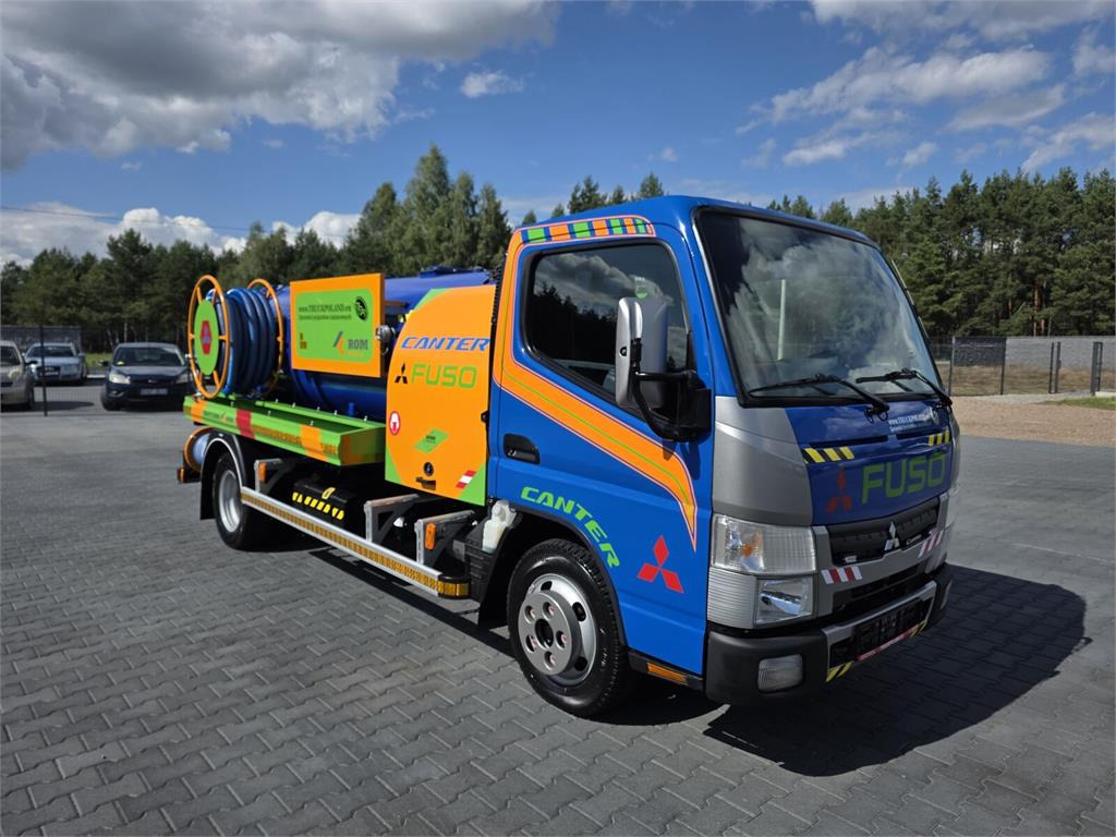 Mitsubishi ROM KOKS SMART COMBI WUKO HOT WATER FOR CLEANING S - Samochód asenizacyjny: zdjęcie 2 Mitsubishi ROM KOKS SMART COMBI WUKO HOT WATER FOR CLEANING S - Samochód asenizacyjny: zdjęcie 2