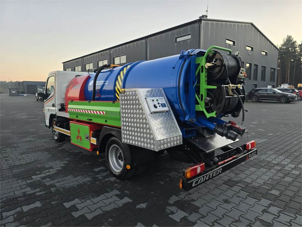 Mitsubishi ROM KOKS SMART COMBI WUKO HOT WATER FOR CLEANING S - Samochód asenizacyjny: zdjęcie 5 Mitsubishi ROM KOKS SMART COMBI WUKO HOT WATER FOR CLEANING S - Samochód asenizacyjny: zdjęcie 5