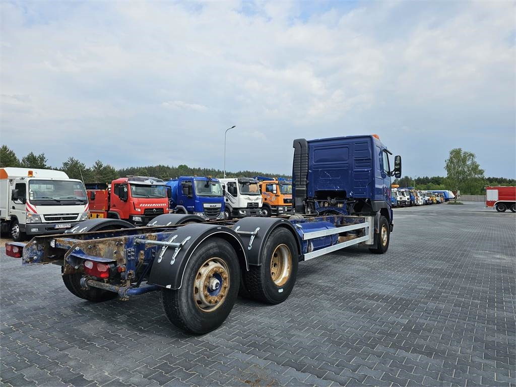 Volvo FH 16 470 KM 6x2 low mileage 229700 km !!!! - Ciężarówka kontenerowiec/ System wymienny: zdjęcie 4 Volvo FH 16 470 KM 6x2 low mileage 229700 km !!!! - Ciężarówka kontenerowiec/ System wymienny: zdjęcie 4
