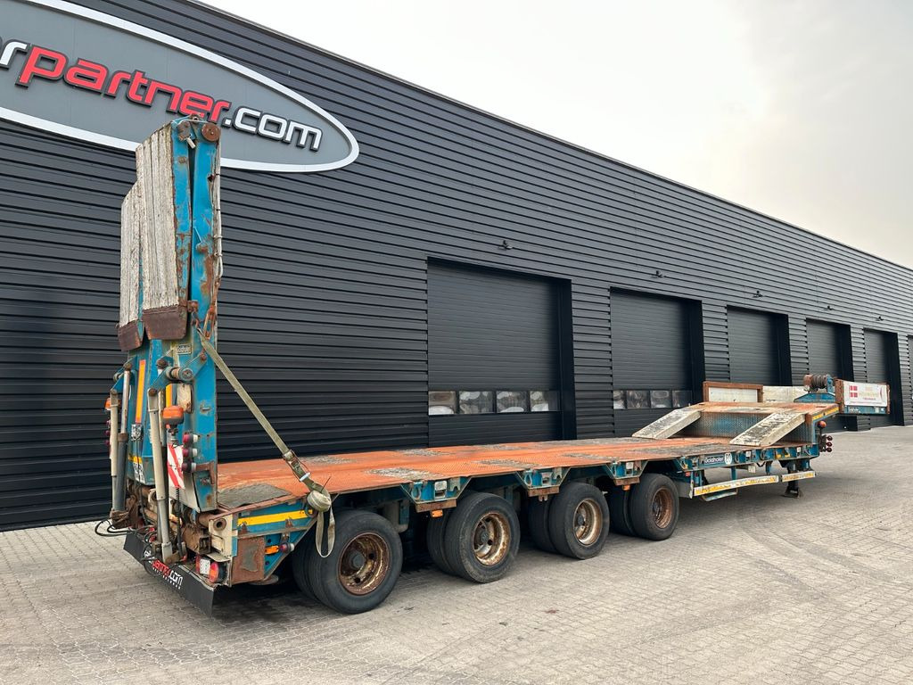 Goldhofer 4 achs tieflader / ausziehbar Goldhofer 4 achs tieflader / ausziehbar - Naczepa niskopodwoziowa: zdjęcie 2 Goldhofer 4 achs tieflader / ausziehbar Goldhofer 4 achs tieflader / ausziehbar - Naczepa niskopodwoziowa: zdjęcie 2