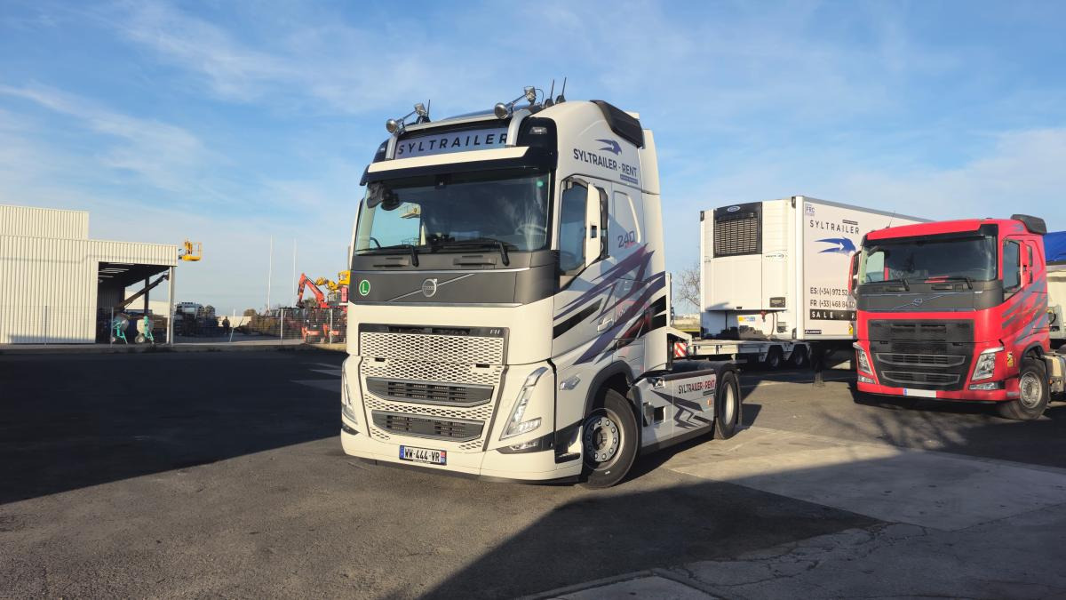 Volvo FH 500 AERO Globetrotter XXL (Location / Rent) - Ciągnik siodłowy: zdjęcie 3 Volvo FH 500 AERO Globetrotter XXL (Location / Rent) - Ciągnik siodłowy: zdjęcie 3