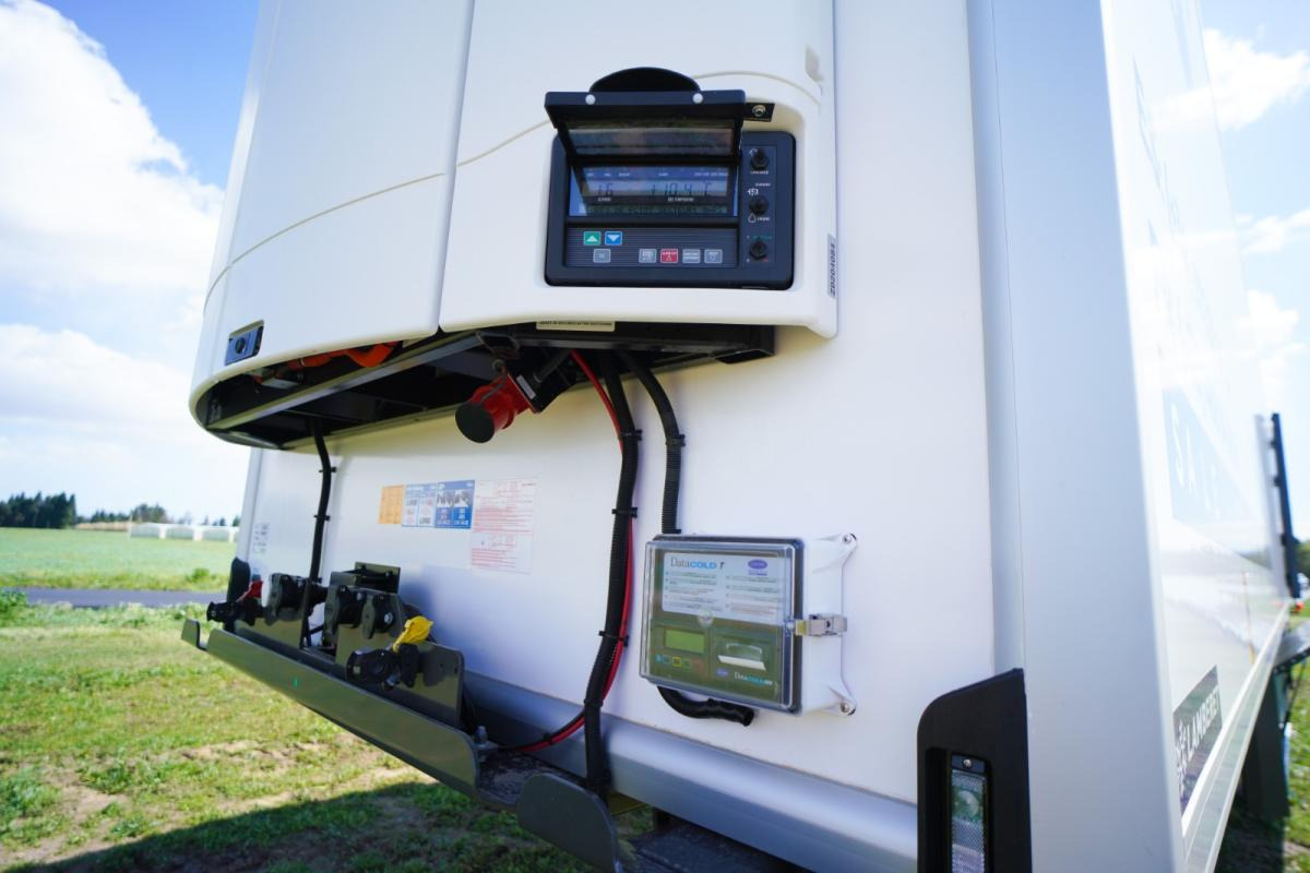 Naczepa chłodnia Lamberet (LOCATION / RENT): zdjęcie 15 Naczepa chłodnia Lamberet (LOCATION / RENT): zdjęcie 15