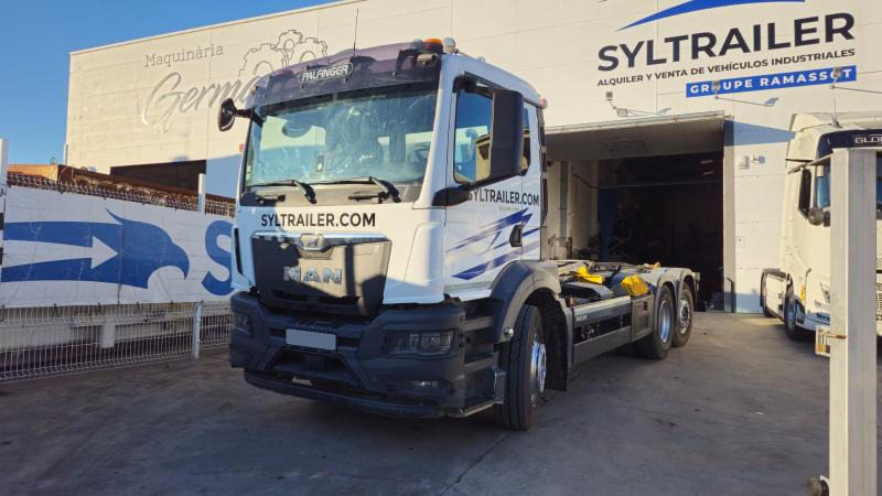 MAN TGS 26.470 (LOCATION / RENT) - Ciężarówka hakowiec: zdjęcie 1 MAN TGS 26.470 (LOCATION / RENT) - Ciężarówka hakowiec: zdjęcie 1