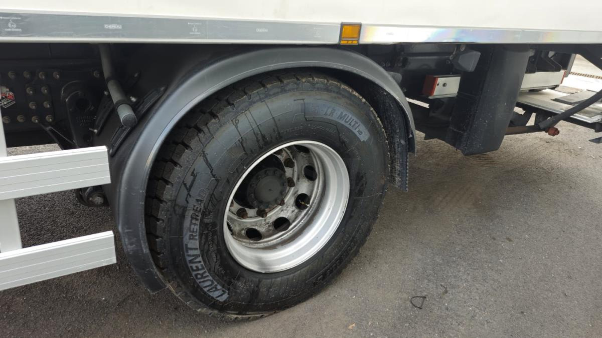 Renault D WIDE - Samochód ciężarowy chłodnia: zdjęcie 3 Renault D WIDE - Samochód ciężarowy chłodnia: zdjęcie 3