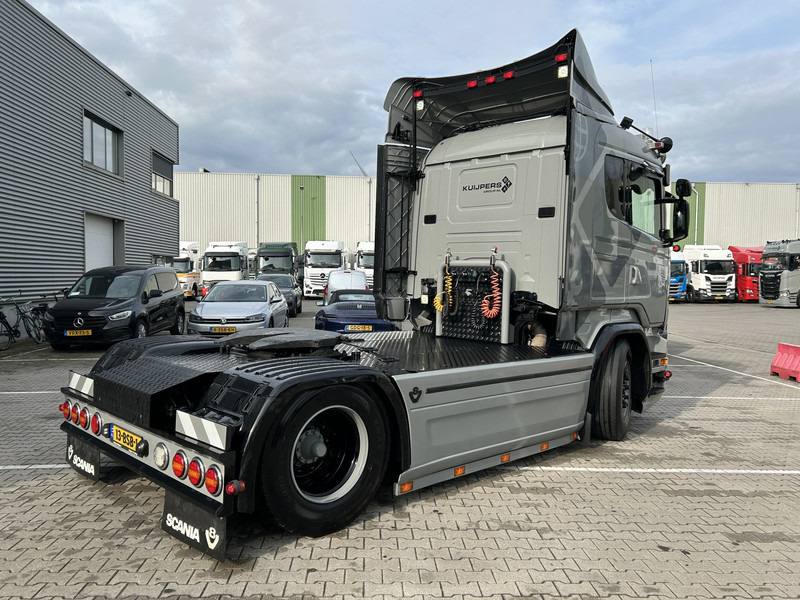 Scania R520 V8 / Showtruck / Buffl Special Interior / Vol Lucht / Retarder - Ciągnik siodłowy: zdjęcie 2 Scania R520 V8 / Showtruck / Buffl Special Interior / Vol Lucht / Retarder - Ciągnik siodłowy: zdjęcie 2