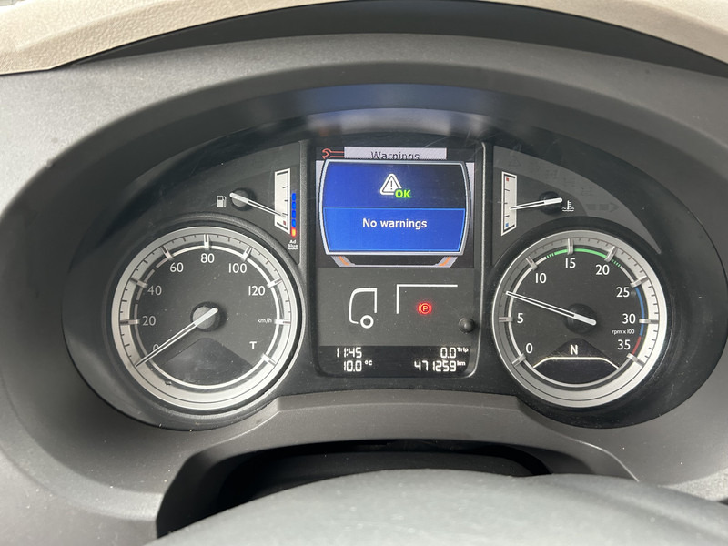 DAF LF 210 FA / 12 Ton / 471 dkm / Curtainside / Loadlift / APK TUV 06-26 - Samochód ciężarowy plandeka: zdjęcie 4 DAF LF 210 FA / 12 Ton / 471 dkm / Curtainside / Loadlift / APK TUV 06-26 - Samochód ciężarowy plandeka: zdjęcie 4