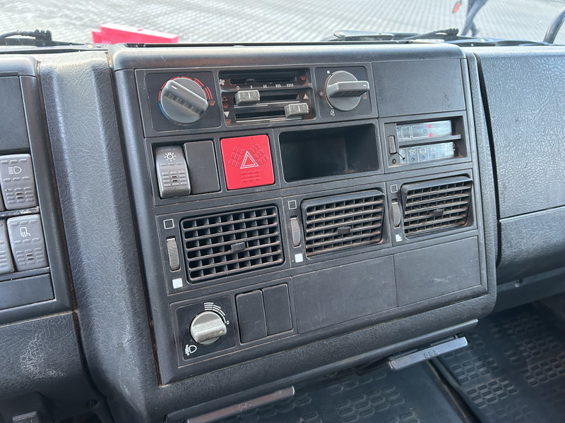 Iveco EuroCargo 80E15 / Double Cab / Manual / 427 dkm / Blad - Blad / Box Truck - Samochód ciężarowy furgon: zdjęcie 5 Iveco EuroCargo 80E15 / Double Cab / Manual / 427 dkm / Blad - Blad / Box Truck - Samochód ciężarowy furgon: zdjęcie 5