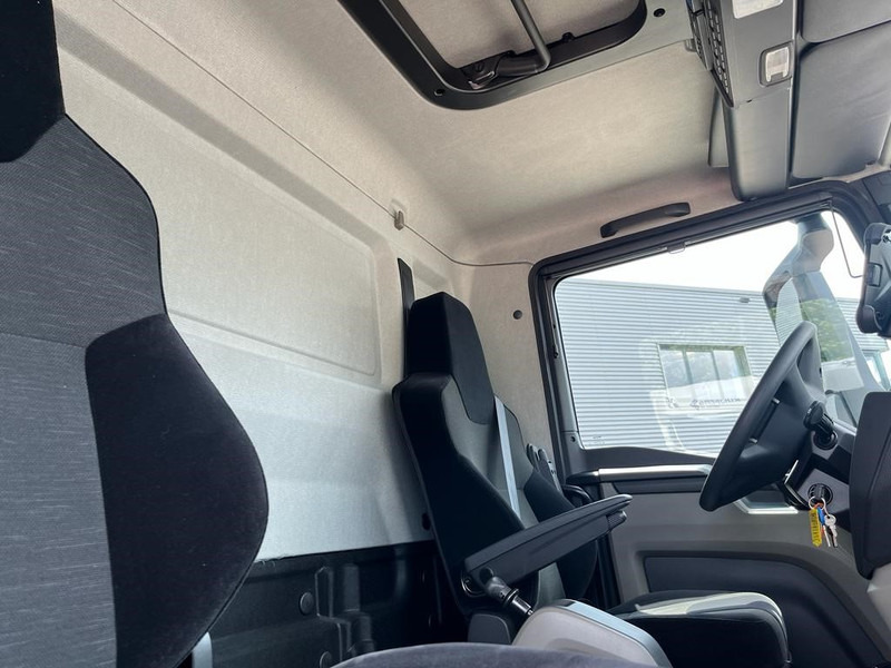 MAN TGM 18.250 / Carrier Koeler -30 gr / Chereau Frigobox / Laadklep / APK 06-26 - Samochód ciężarowy chłodnia: zdjęcie 5 MAN TGM 18.250 / Carrier Koeler -30 gr / Chereau Frigobox / Laadklep / APK 06-26 - Samochód ciężarowy chłodnia: zdjęcie 5