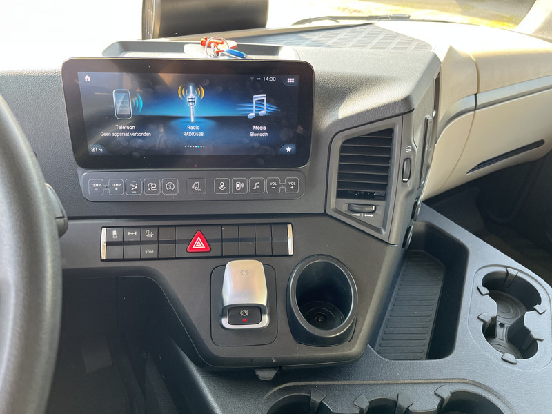 Mercedes-Benz Actros 2124 / 2023 / 18 Ton / Box / Laadklep - Samochód ciężarowy furgon: zdjęcie 5 Mercedes-Benz Actros 2124 / 2023 / 18 Ton / Box / Laadklep - Samochód ciężarowy furgon: zdjęcie 5