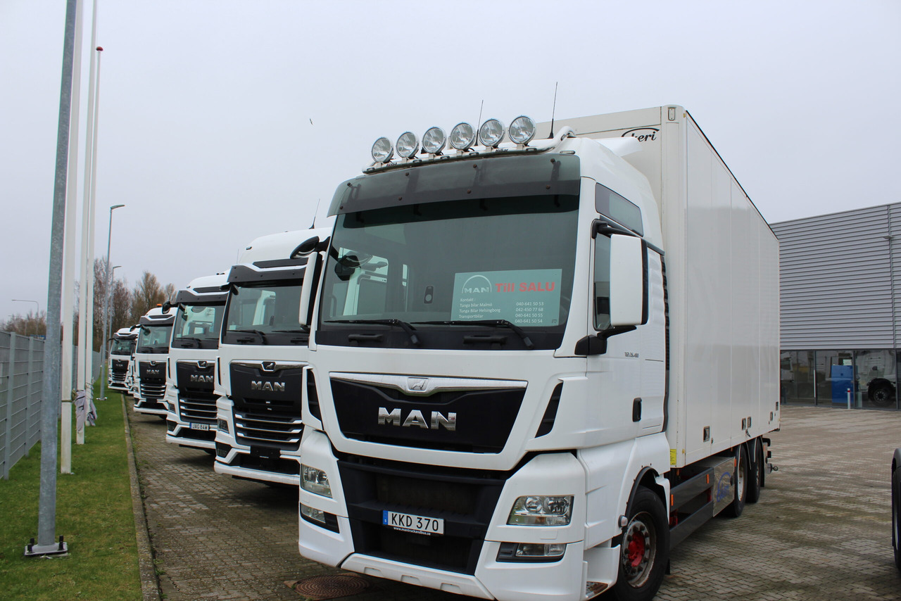 MAN TGX 26.480 6×2-4 Skåp/Fjärr - Samochód ciężarowy furgon: zdjęcie 1 MAN TGX 26.480 6×2-4 Skåp/Fjärr - Samochód ciężarowy furgon: zdjęcie 1
