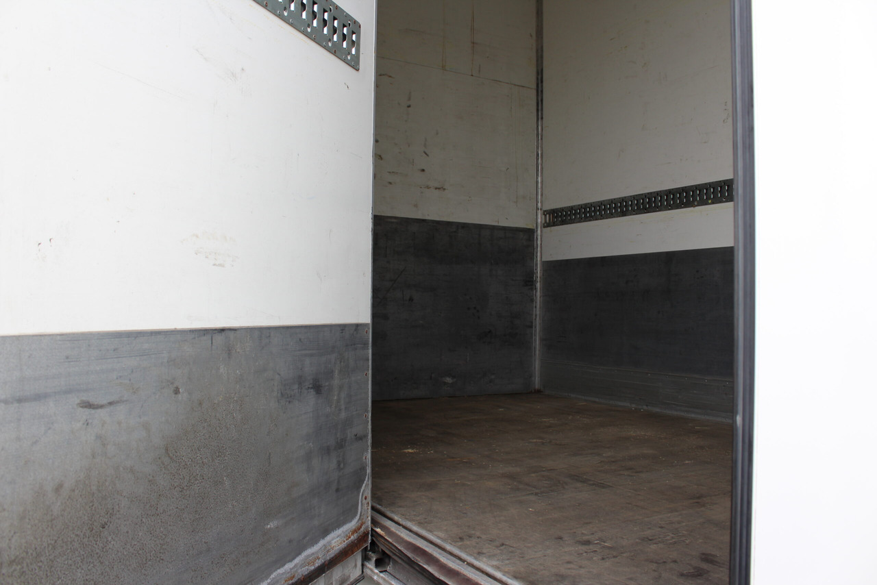 MAN TGX 26.480 6×2-4 Skåp/Fjärr - Samochód ciężarowy furgon: zdjęcie 4 MAN TGX 26.480 6×2-4 Skåp/Fjärr - Samochód ciężarowy furgon: zdjęcie 4