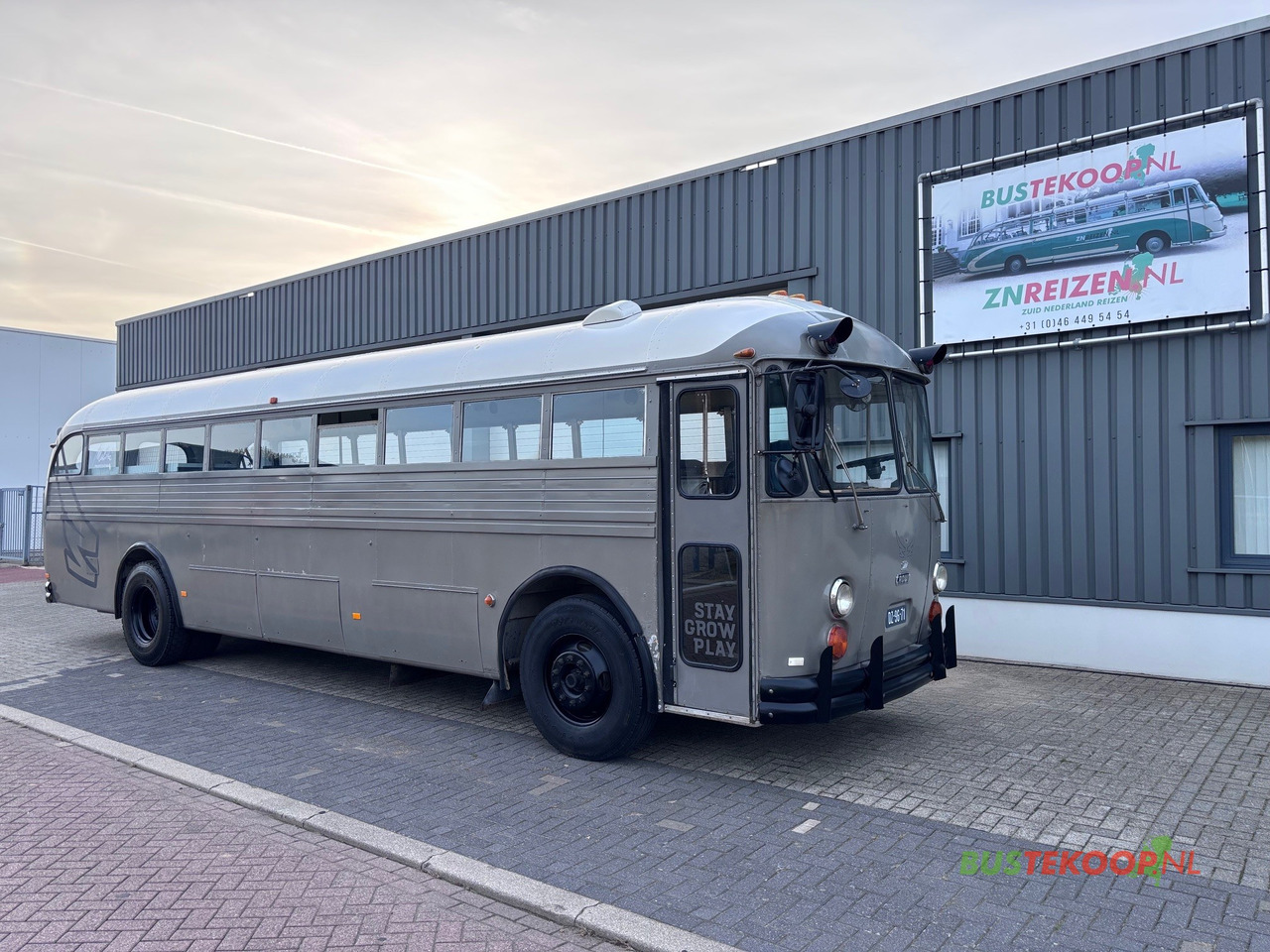 CROWN Oldtimer / Jurybus / Camper 1969 - Autobus: zdjęcie 1 CROWN Oldtimer / Jurybus / Camper 1969 - Autobus: zdjęcie 1