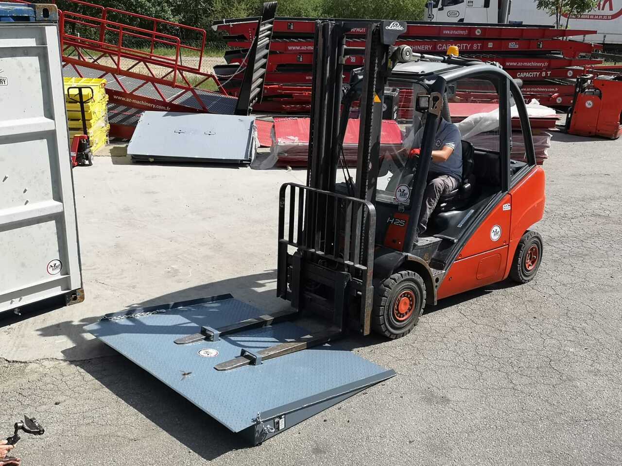 AZ RAMP HCNN08 - Rampa załadunkowa: zdjęcie 1 AZ RAMP HCNN08 - Rampa załadunkowa: zdjęcie 1