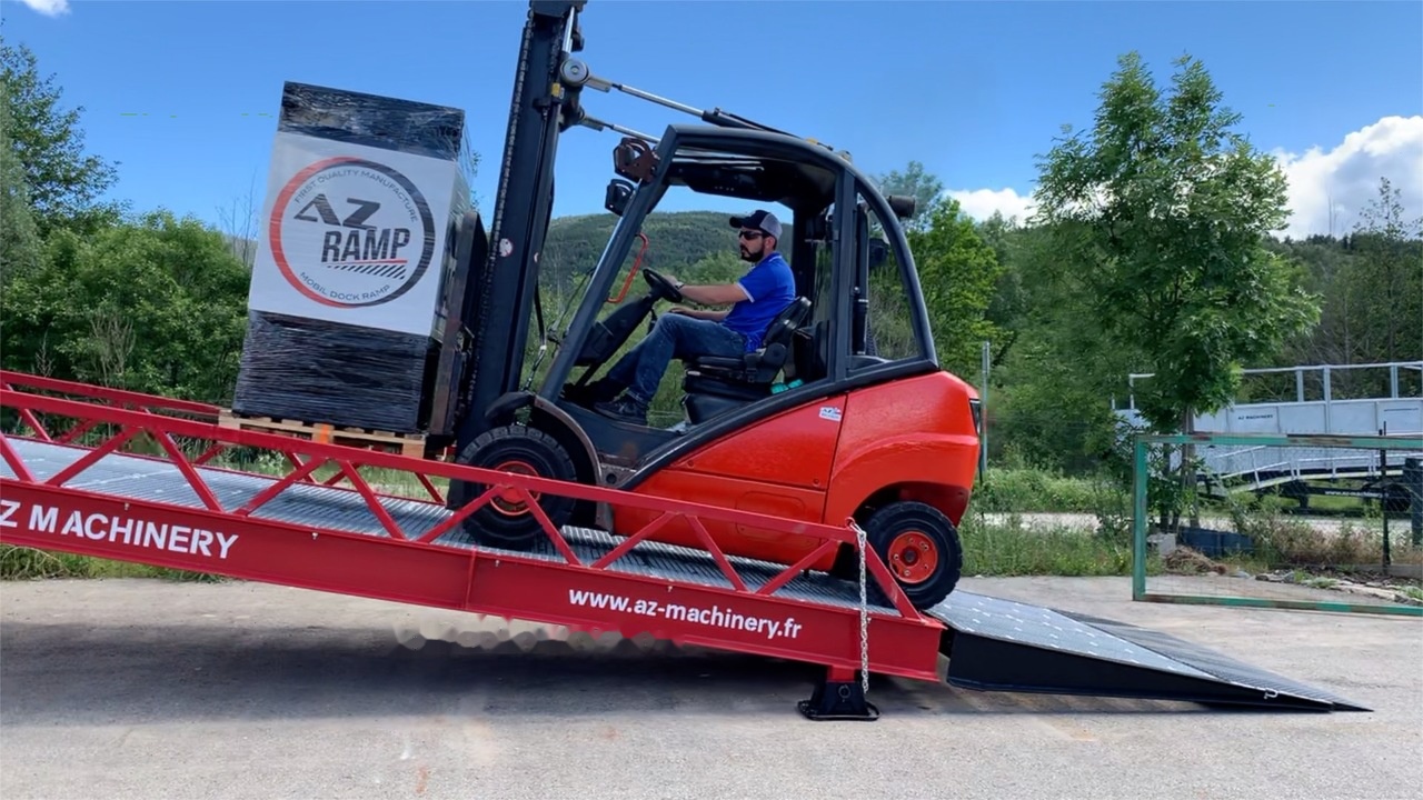 AZ RAMP STAR-10-XL mobile loading ramp - Rampa załadunkowa: zdjęcie 5 AZ RAMP STAR-10-XL mobile loading ramp - Rampa załadunkowa: zdjęcie 5