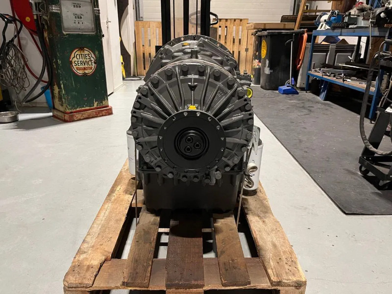 Volvo PT1662 - Skrzynia biegów: zdjęcie 4 Volvo PT1662 - Skrzynia biegów: zdjęcie 4