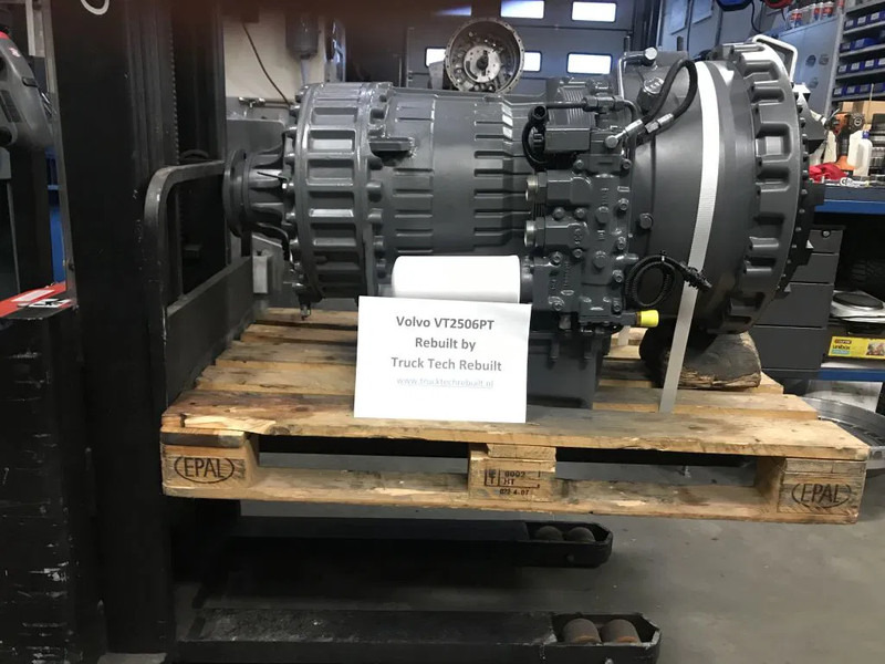 Volvo VT2506PT With or Without retarder / With or without second steering pump - Skrzynia biegów: zdjęcie 2 Volvo VT2506PT With or Without retarder / With or without second steering pump - Skrzynia biegów: zdjęcie 2