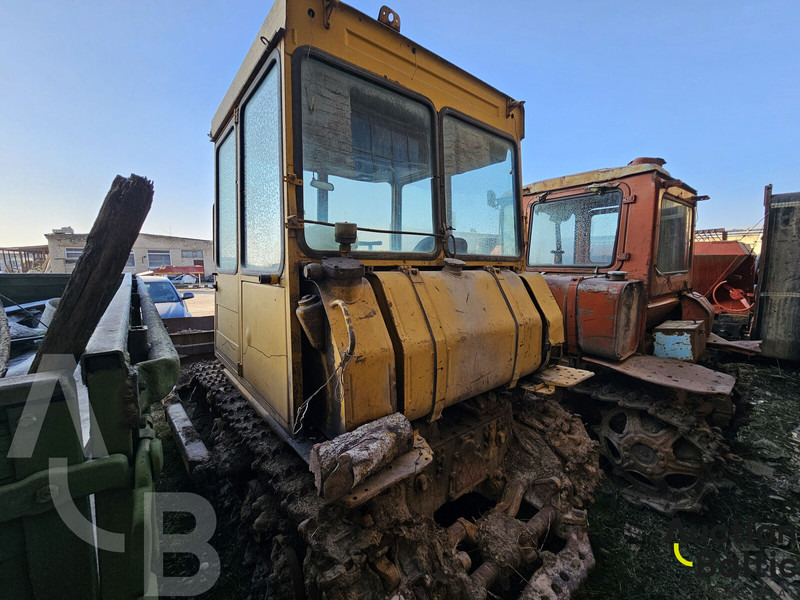 DT-75 - Ciągnik gąsienicowy: zdjęcie 3 DT-75 - Ciągnik gąsienicowy: zdjęcie 3
