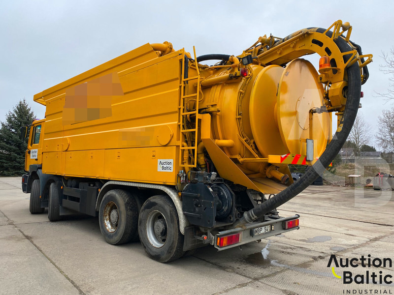 MAN T46 - Samochód asenizacyjny: zdjęcie 3 MAN T46 - Samochód asenizacyjny: zdjęcie 3