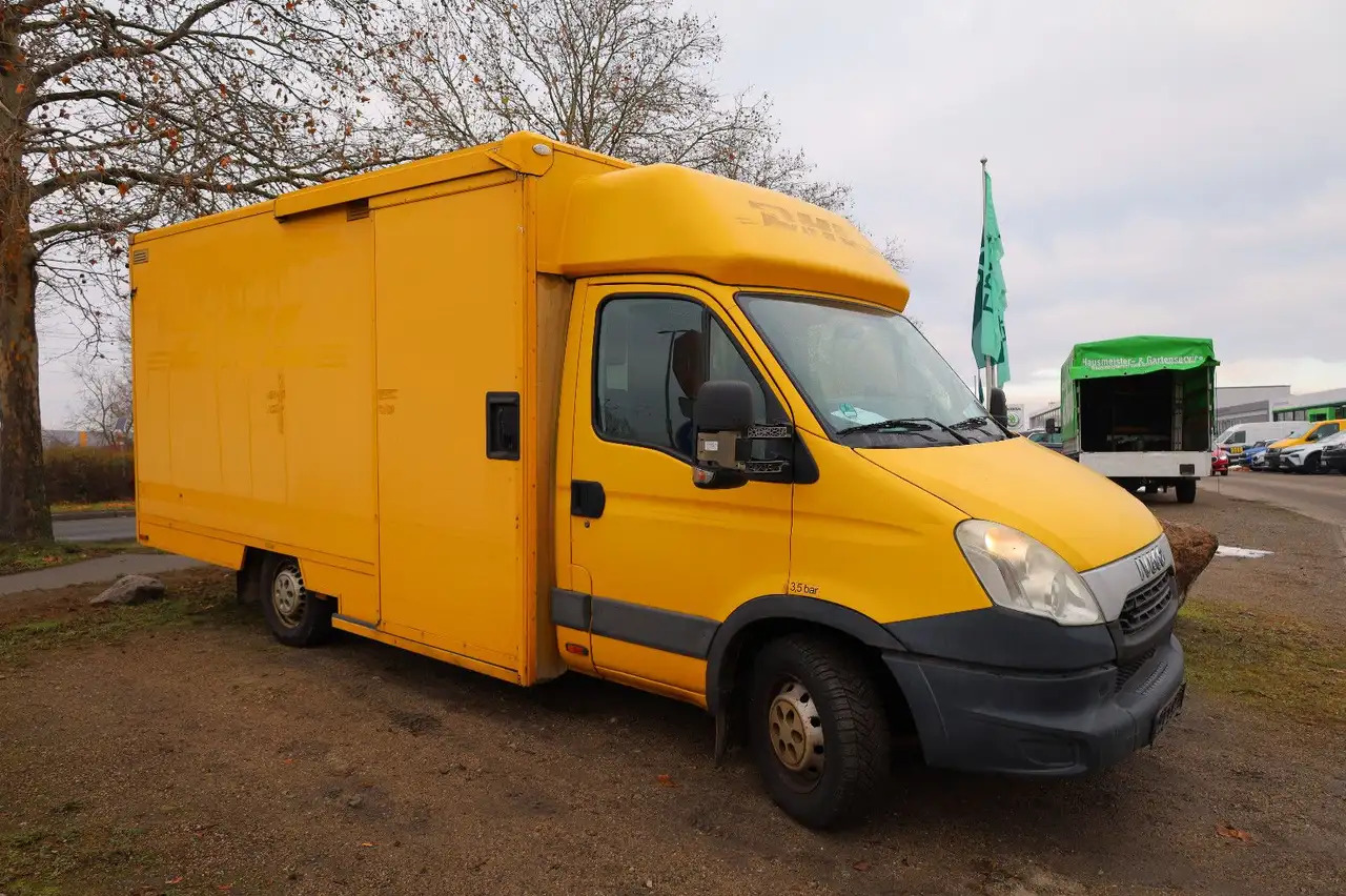 Iveco Daily/ Regalsystem/Luftfeder/1. Hand - Dostawczy kontener: zdjęcie 1 Iveco Daily/ Regalsystem/Luftfeder/1. Hand - Dostawczy kontener: zdjęcie 1
