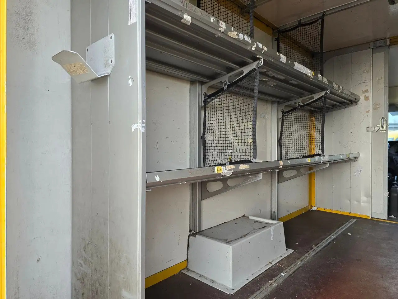 Samochód osobowy Iveco /Regalsystem/Luftfeder/KURZ/1. Hand: zdjęcie 8 Samochód osobowy Iveco /Regalsystem/Luftfeder/KURZ/1. Hand: zdjęcie 8