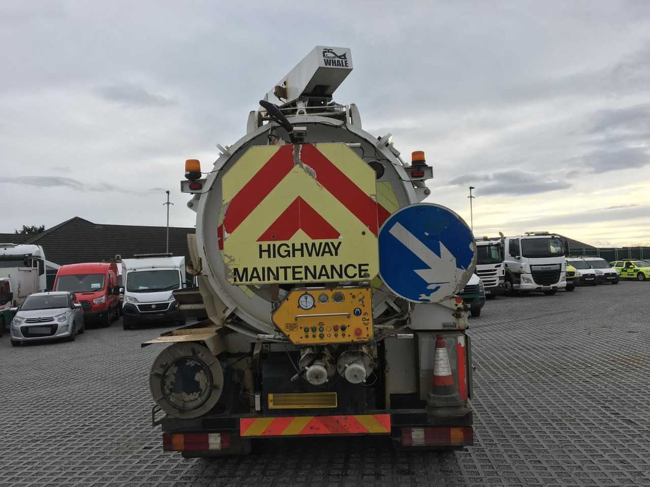 Mercedes-Benz Econic 1824 - Samochód asenizacyjny: zdjęcie 5 Mercedes-Benz Econic 1824 - Samochód asenizacyjny: zdjęcie 5